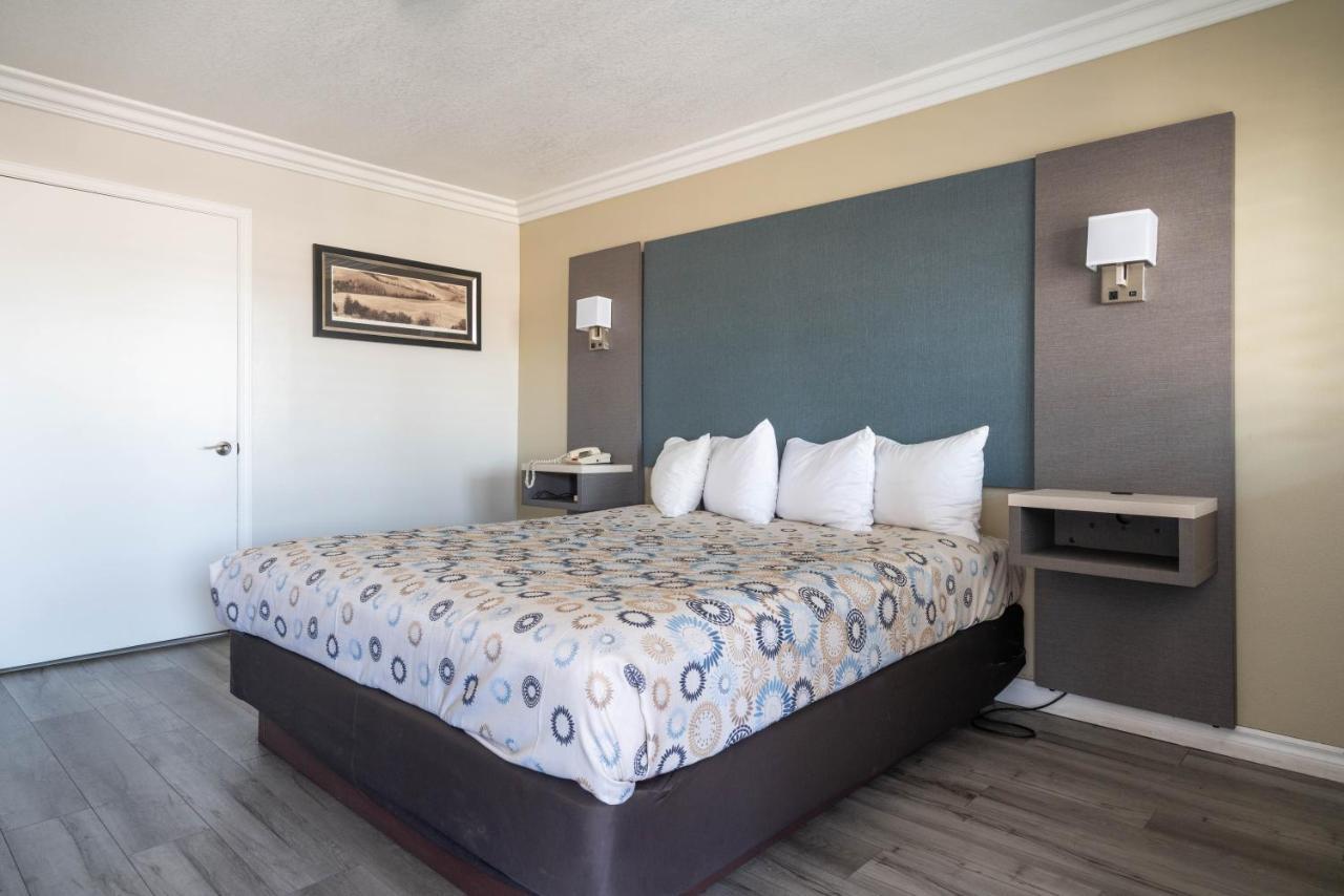 Solaire Inn & Suites Santa Maria  Luaran gambar